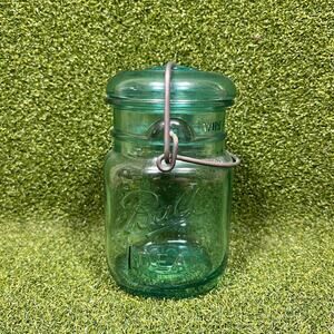 Vintage Blue Ball Ideal Mason Jar with Lid Pint Size